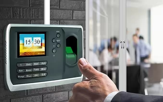 A Guide To Implementing Time And Attendance Solutions Into Your Workplace
