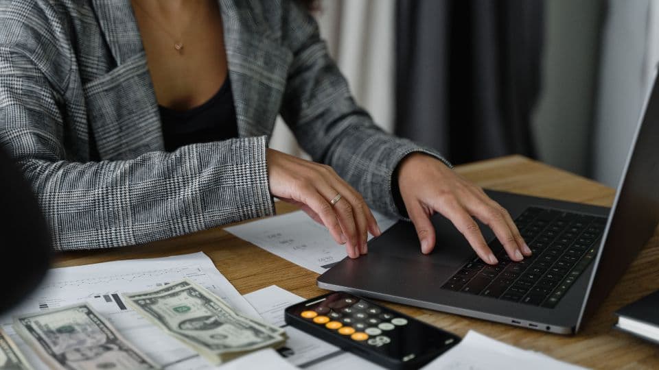 One System, Less Stress: Simplifying HR and Payroll Together