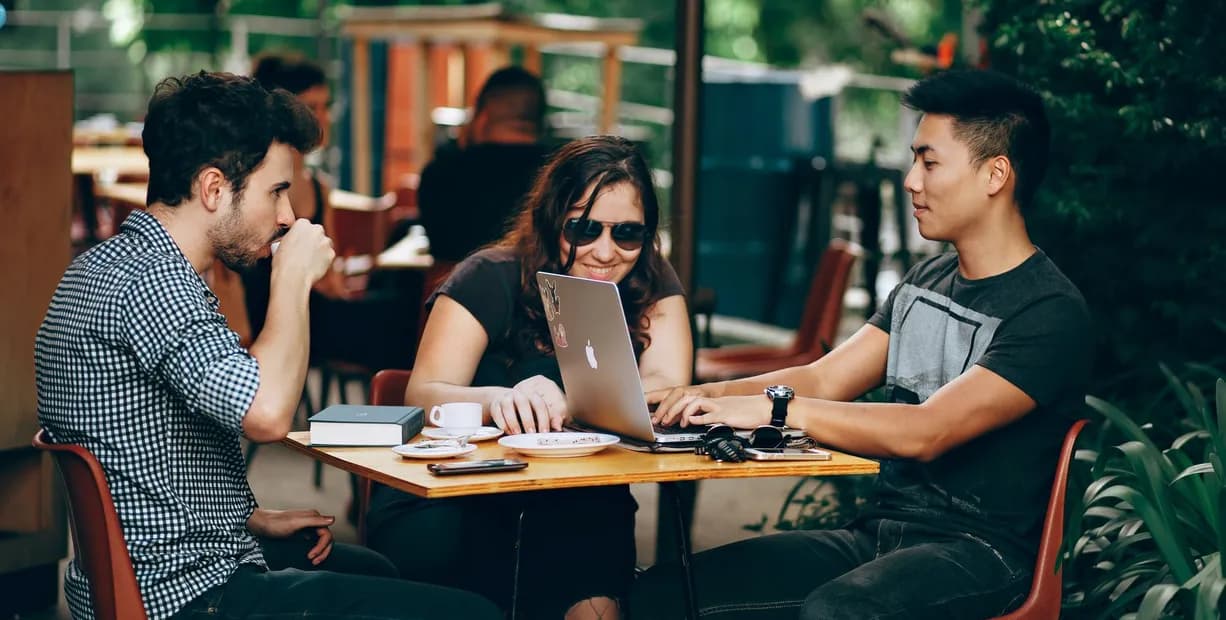 12 Top-Rated Services for Hiring International Employees