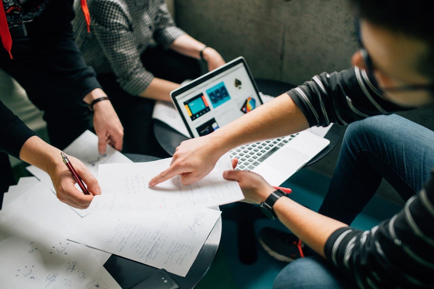 HR Best Practices for Product Development Teams: Hiring, Growth, and Culture