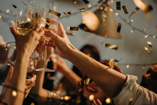 Organizing Memorable Workplace Parties In 2024 - A Complete Guide