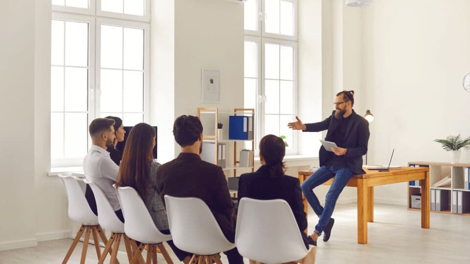 How to Become a Human Resource Manager