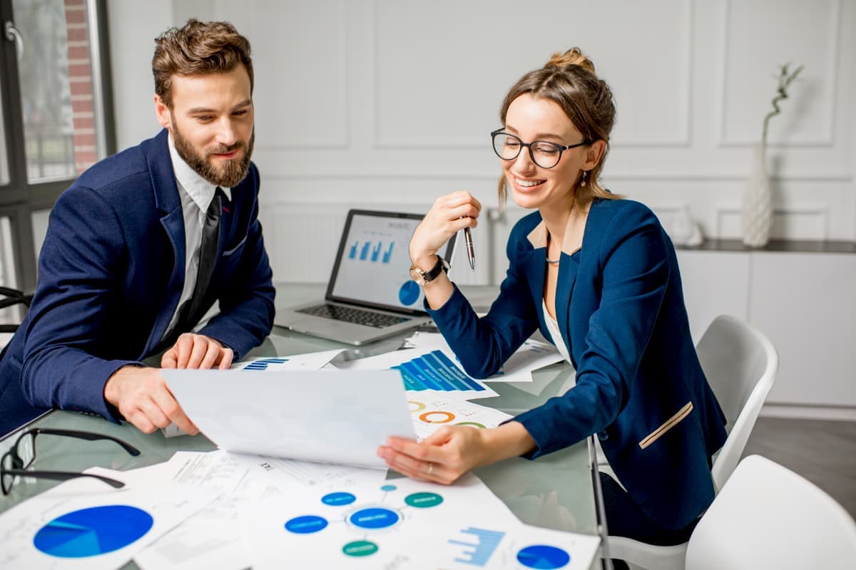 What is the Role of the Human Resources Analyst?