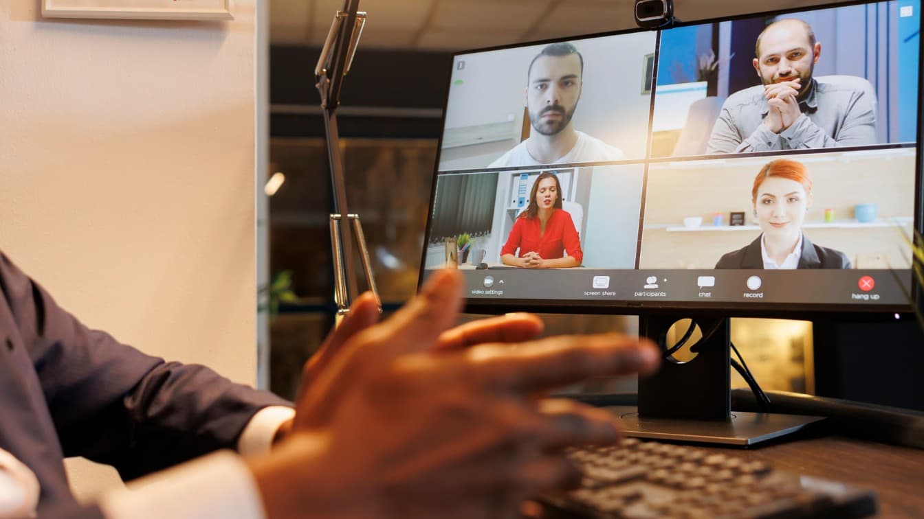 Managing Distributed Teams: Best Practices for HR Leaders