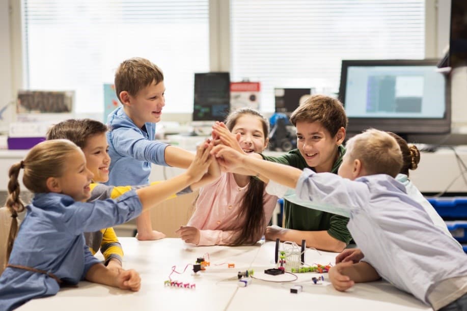 How Students Can Develop Soft Skills to Thrive in Modern Work Cultures