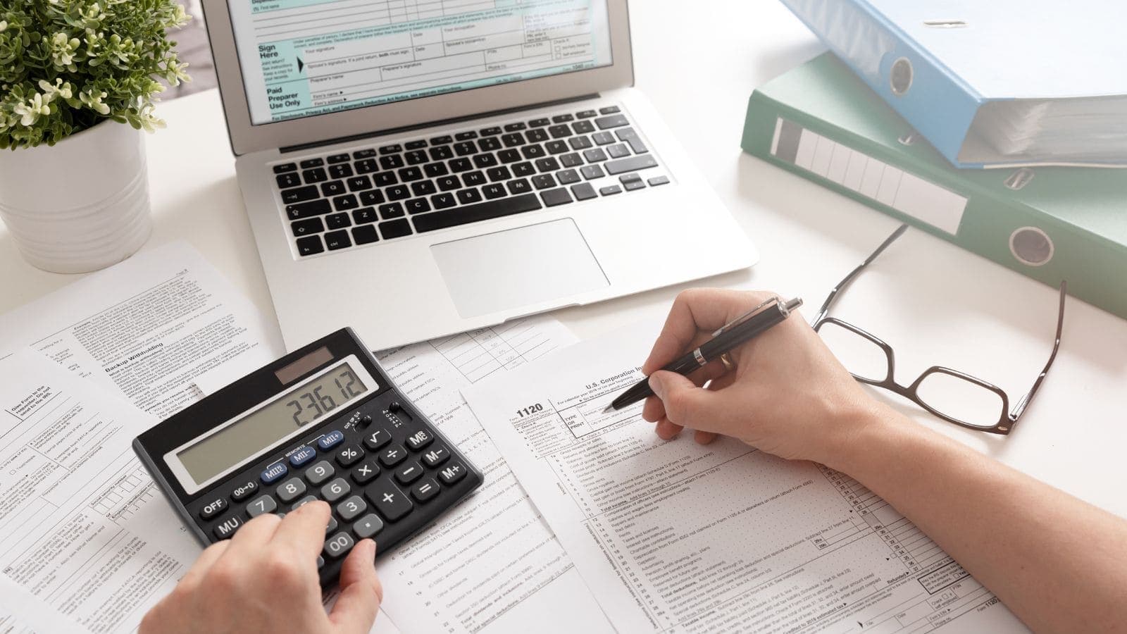Accounting Job Titles: A Comprehensive List for 2025