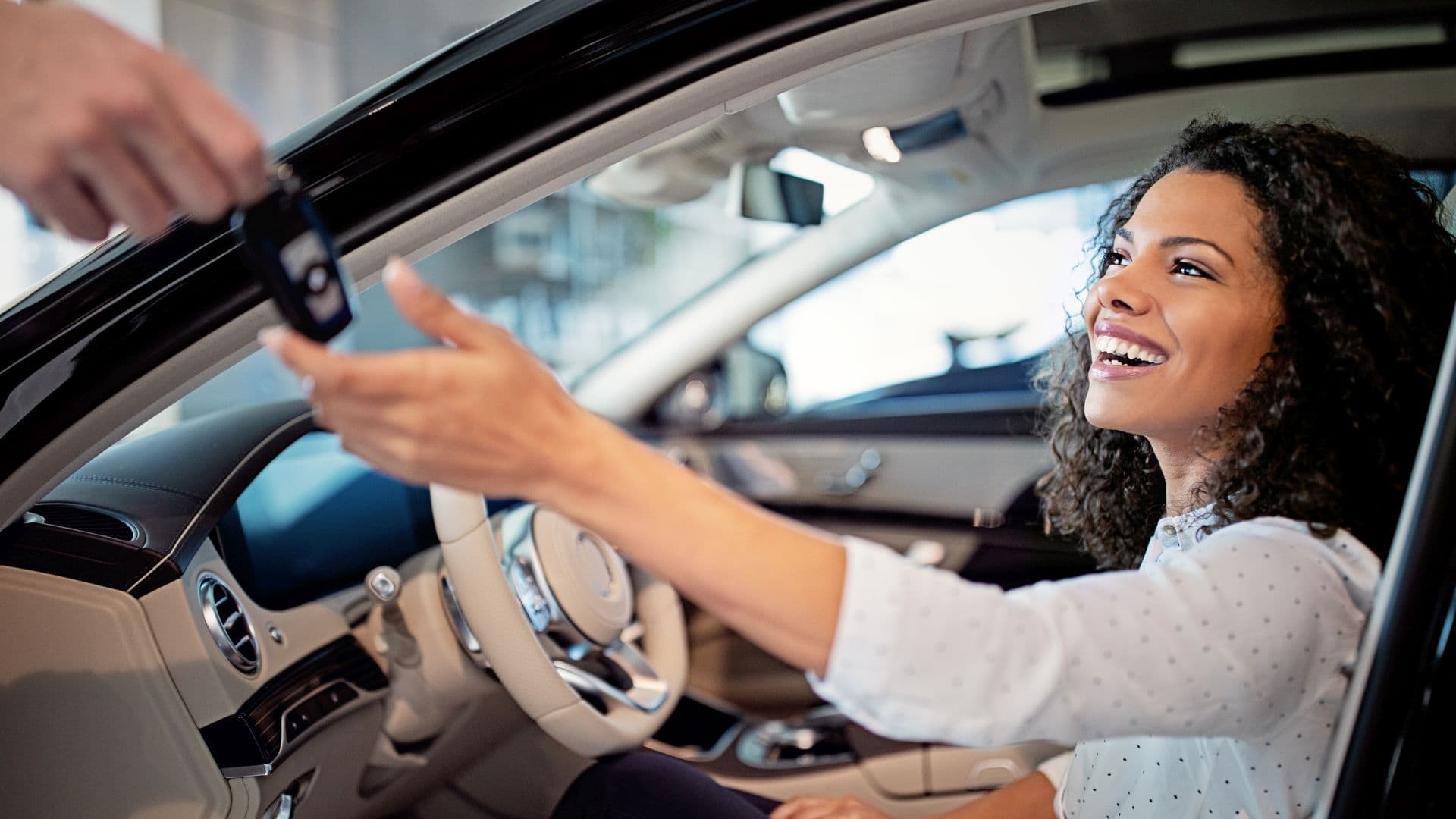 Buying a Car on the Secondary Market: Features and Nuances of a Successful Transaction