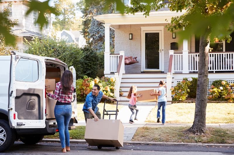 How HR Professionals Should Handle Employee Relocation