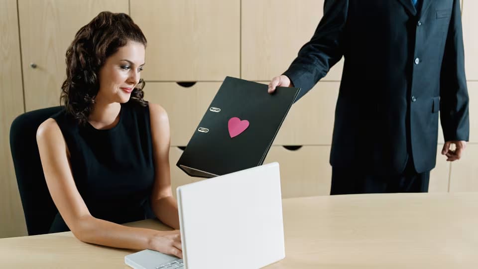 The Dos and Don'ts of Coworker Dating
