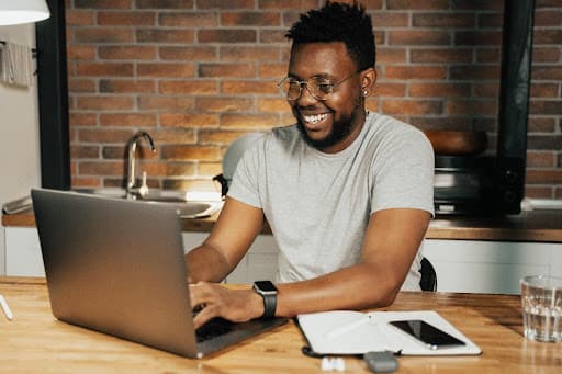 Seven Benefits of Online Degrees for Working Professionals