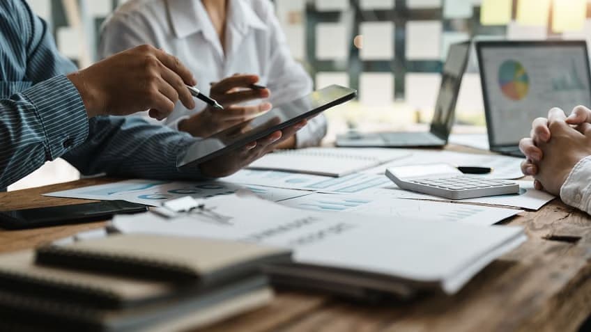 Presenting HR Outsourcing Insights to Others Requires Clear and Impactful Communication Techniques