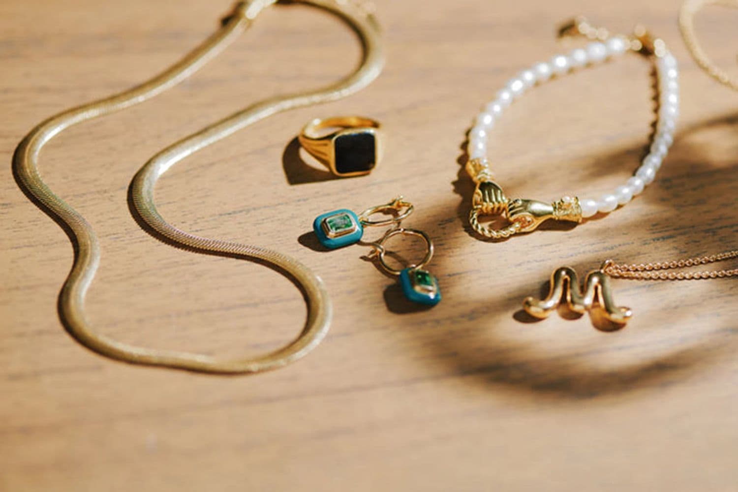 What Are the Essential Management Tips for a Successful Online Jewelry Store? Key Strategies and Best Practices