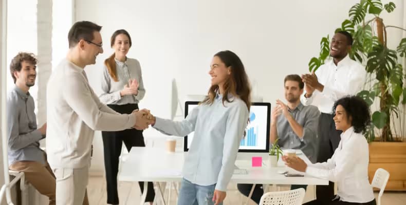 7 Ways Knowledge Management Helps Onboarding