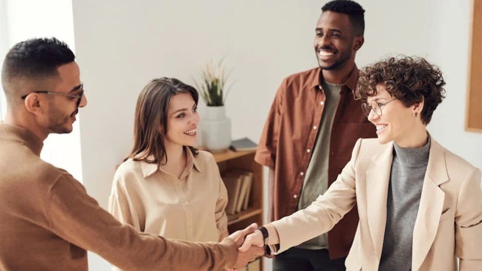 How to Find Professionals Who Can Help You Start a Business