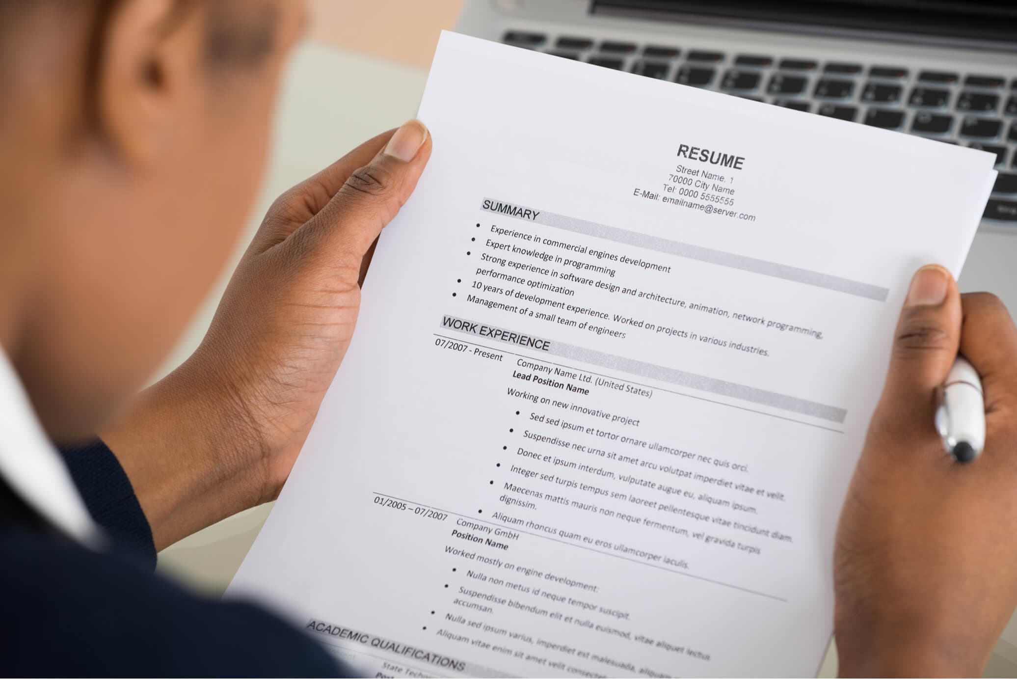 Top College Resume Tips: Dos and Don’ts for 2025 Grads