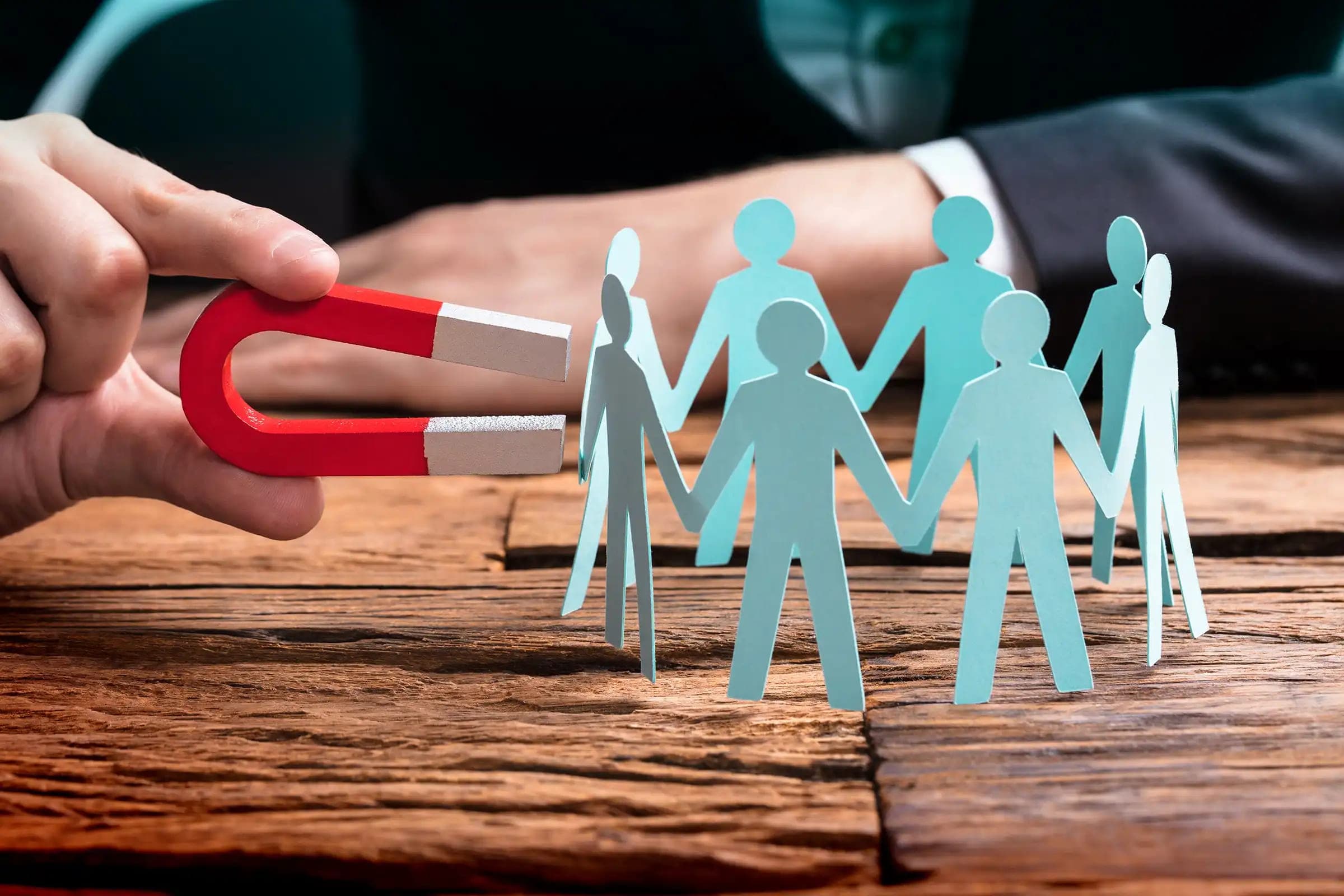 Talent Magnet: Attracting Top Candidates through HR Excellence