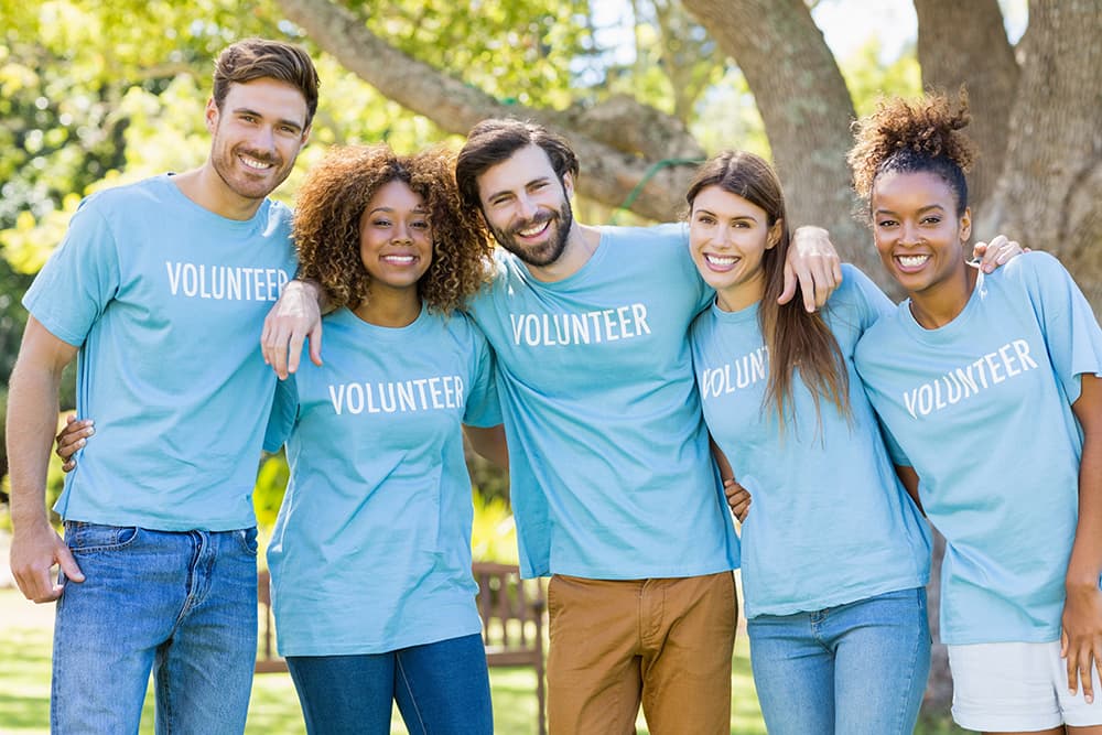 The Best HR Practices for Recruiting and Managing Volunteers in Associations