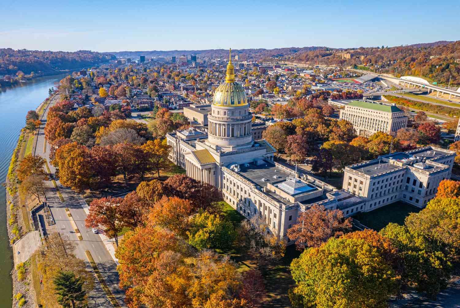 West Virginia Minimum Wage 2025: Current Rate & Laws