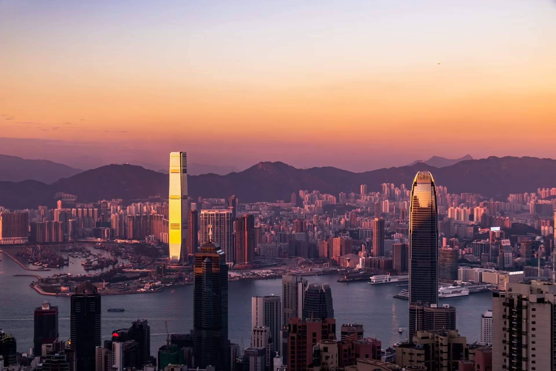 How Tech Helps Hong Kong Recruiters Find Top Talent