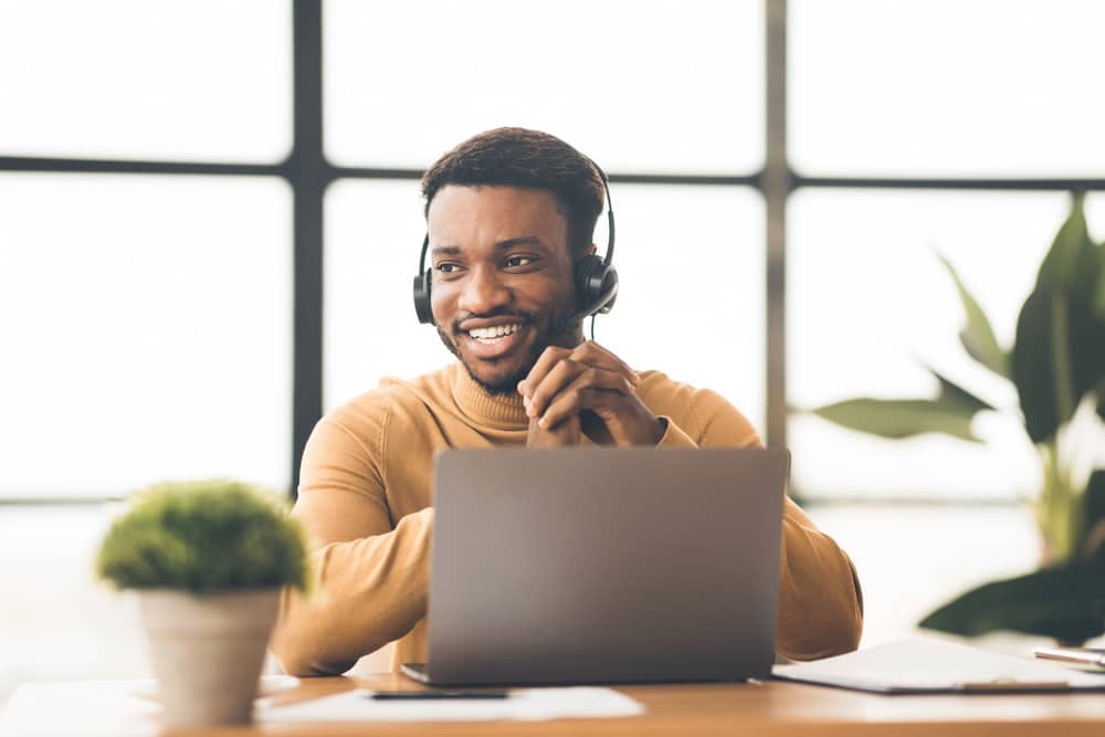 The Benefits Of Working As A Call Centre Customer Service Agent