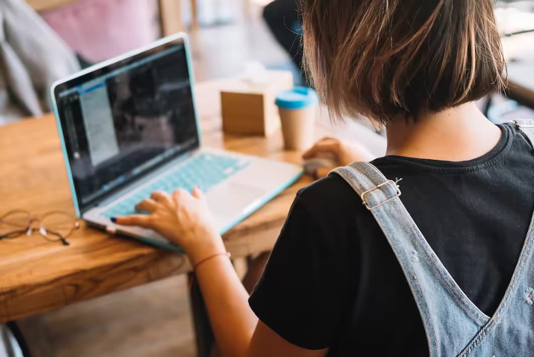 Step by step guide to hiring a freelancer for web design
