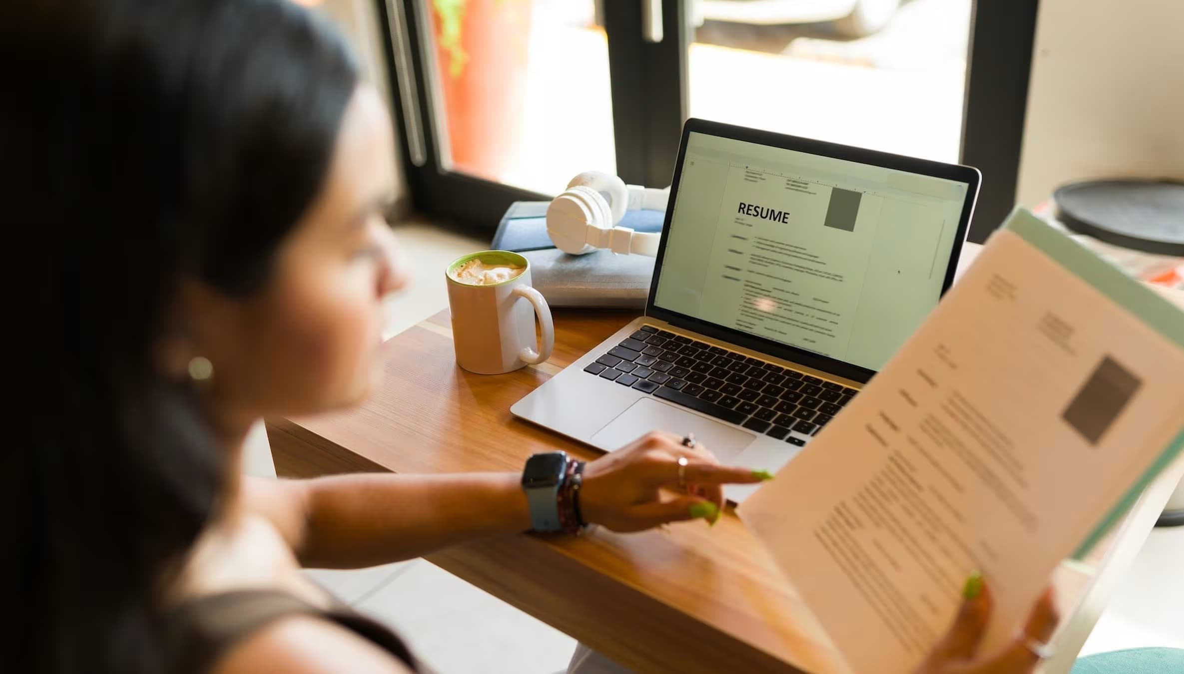 The 7 Best Online Resume Builders for 2025 (Expert-Tested)