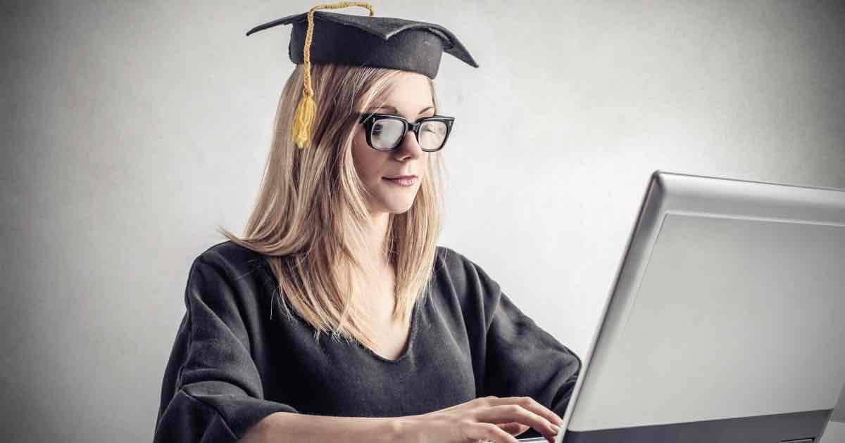 10 Essential Tips for Pursuing an Online Degree