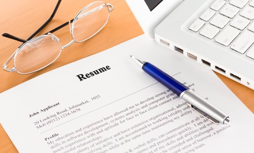 Resume Dos and Don'ts: Common Mistakes to Avoid for Students & Fresh Graduates